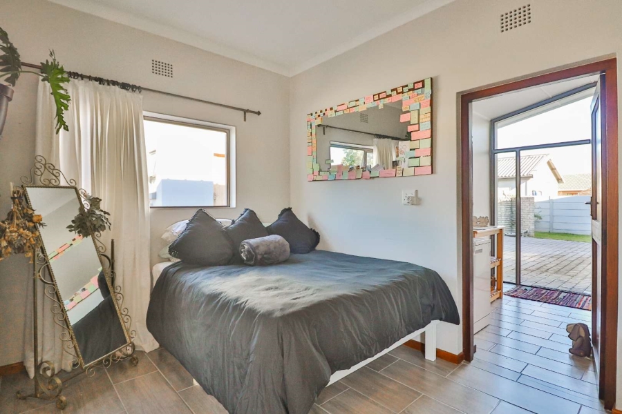 4 Bedroom Property for Sale in Hartenbos Central Western Cape